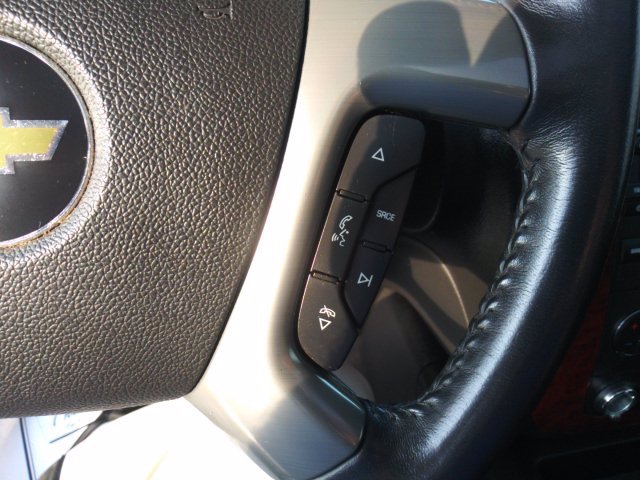 Used 2011 Chevrolet Avalanche LT w/ Luxury Package AWD/4WD image 24