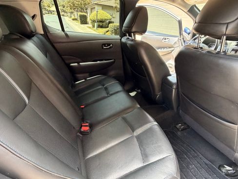 Used 2019 Nissan Leaf SL Plus w/ Protection Package FWD image 11