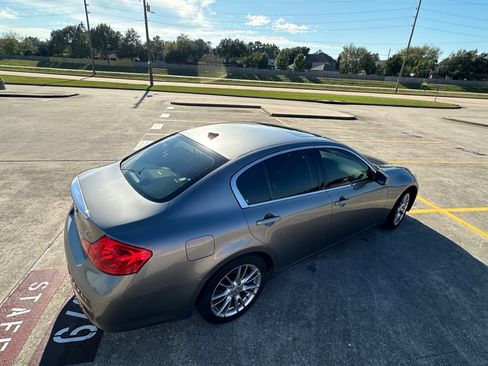 Used 2012 INFINITI G37 Journey w/ Premium Pkg image 6