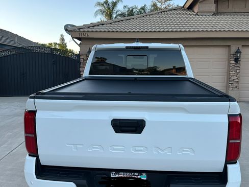 Used 2024 Toyota Tacoma TRD Sport w/ TRD Sport Upgrade Package RWD image 4