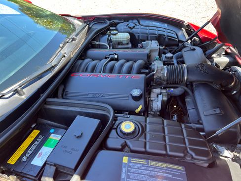 Used 2001 Chevrolet Corvette Coupe w/ Preferred Equipment Group2 image 5