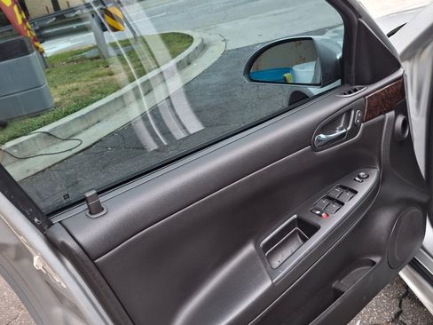 Used 2012 Chevrolet Impala LS FWD image 5