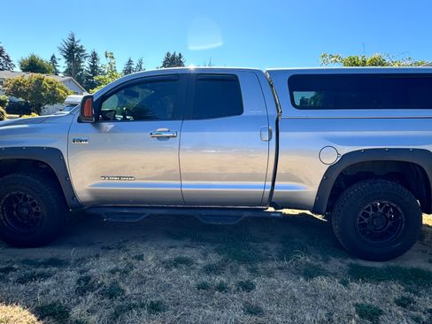 Used 2016 Toyota Tundra Limited w/ Limited Premium Package AWD/4WD image 1
