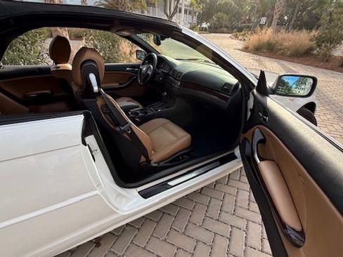 Used 2005 BMW 330Ci Convertible image 18