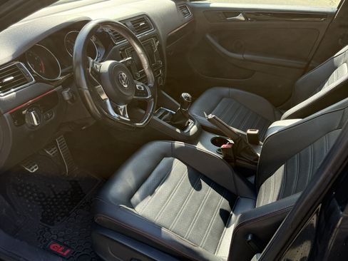 Used 2016 Volkswagen Jetta GLI SEL image 11