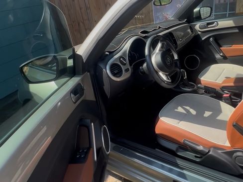 Used 2015 Volkswagen Beetle 1.8T FWD image 16