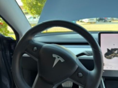 Used 2018 Tesla Model 3 Long Range AWD/4WD image 12