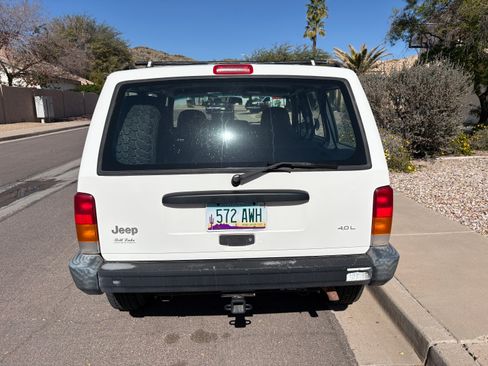 Used 1997 Jeep Cherokee SE image 13