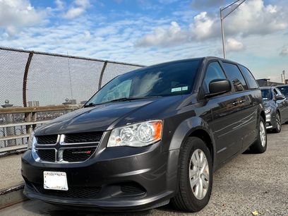 Used 2016 Dodge Grand Caravan SE w/ Quick Order Package 29E SE