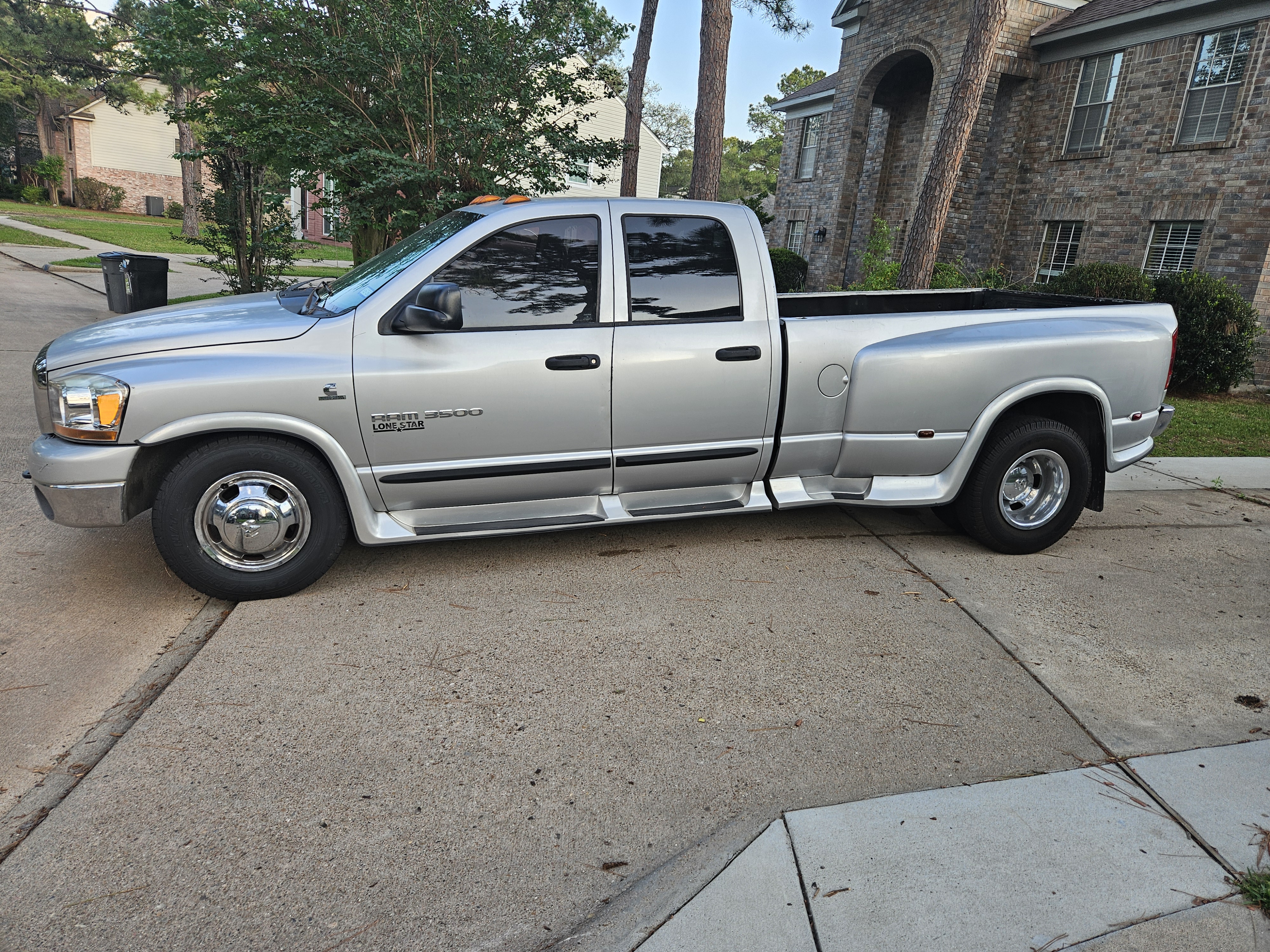 Used 2006 Dodge Ram 3500 Truck SLT RWD image 1