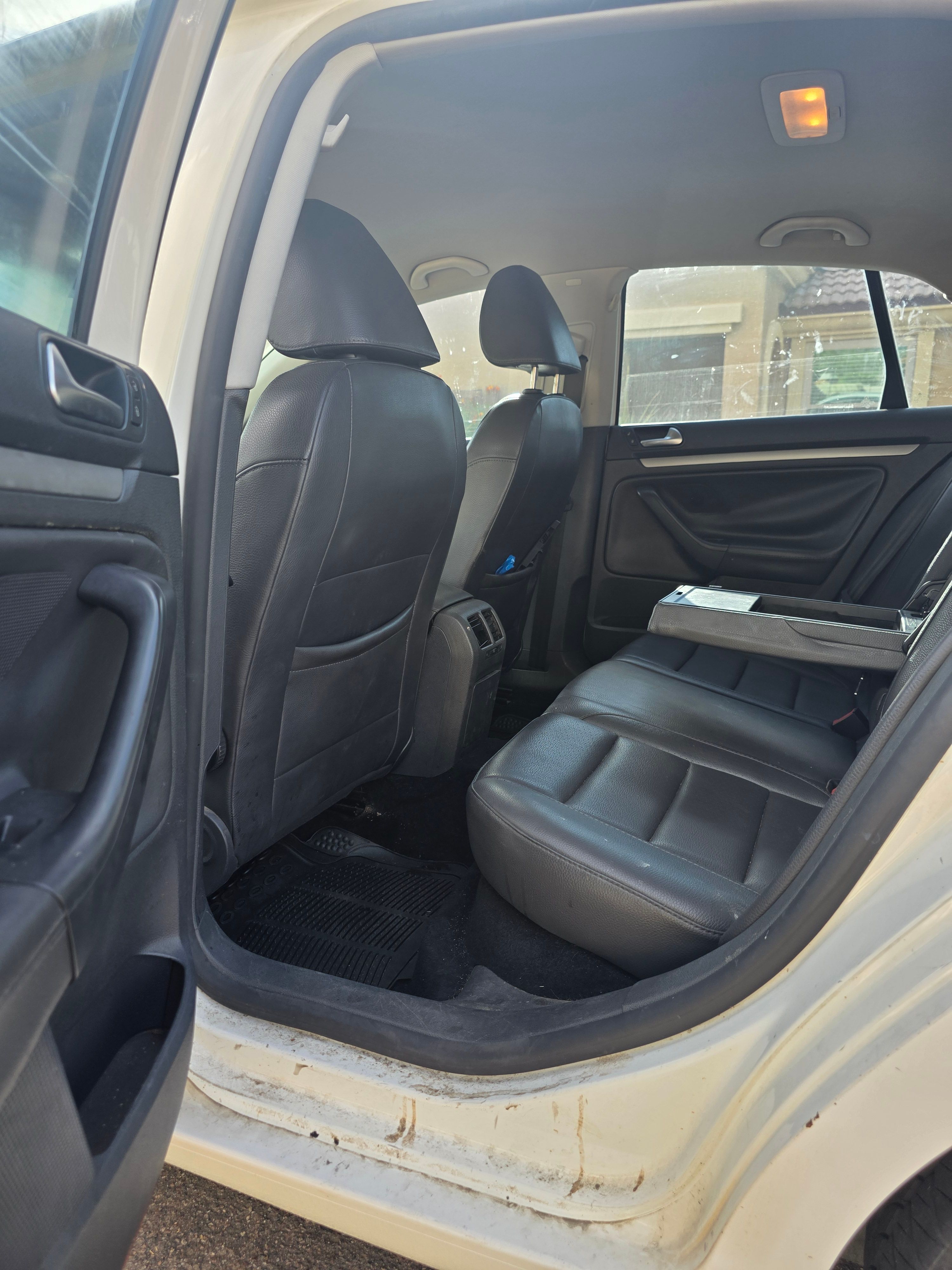 Used 2009 Volkswagen Jetta TDI FWD image 13