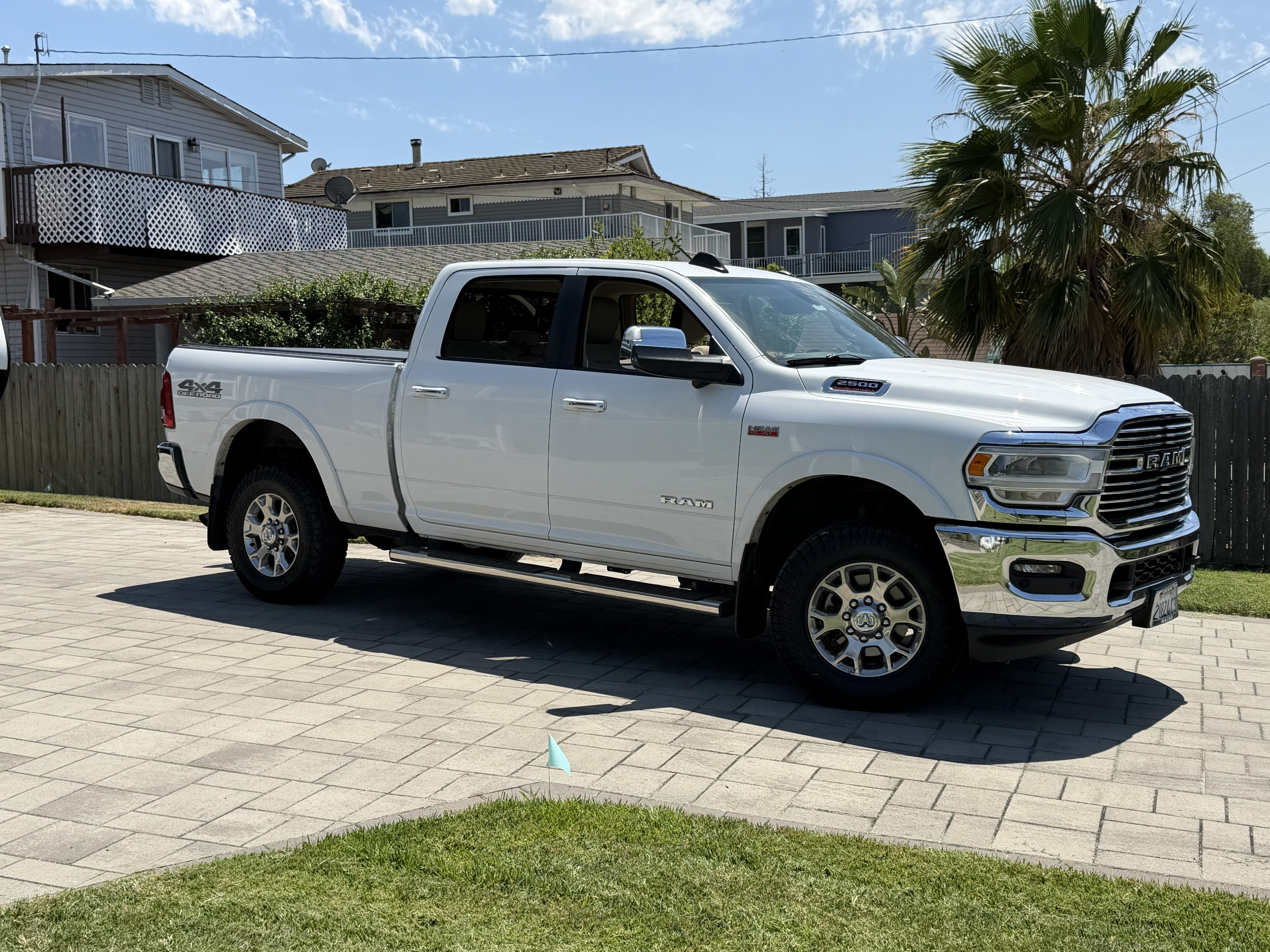 Used 2020 RAM 2500 Laramie AWD/4WD image 1