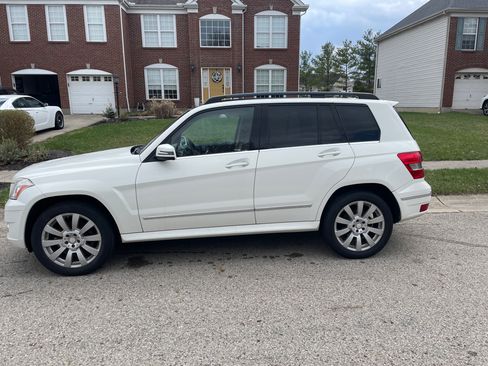 Used 2012 Mercedes-Benz GLK 350 4MATIC image 2