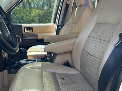Used 2007 Land Rover LR3 SE image 8