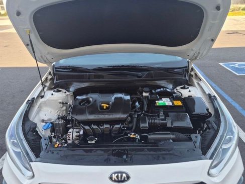 Used 2021 Kia Forte LXS FWD image 9