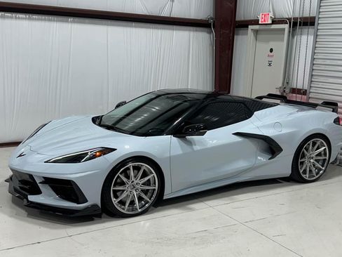 Used 2022 Chevrolet Corvette Stingray Premium Conv w/ Z51 Performance Package image 2