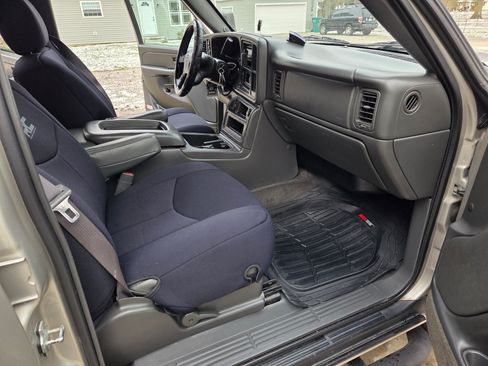 Used 2004 Chevrolet Avalanche Z71 w/ Preferred Equipment Group image 29