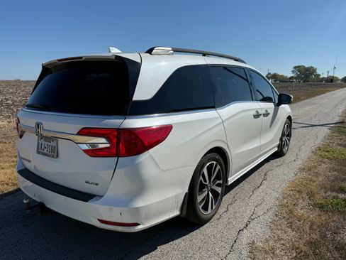 Used 2019 Honda Odyssey Elite image 12