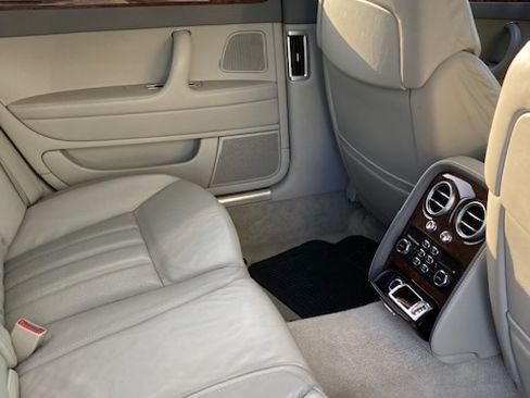 Used 2007 Bentley Flying Spur Flying Spur image 16