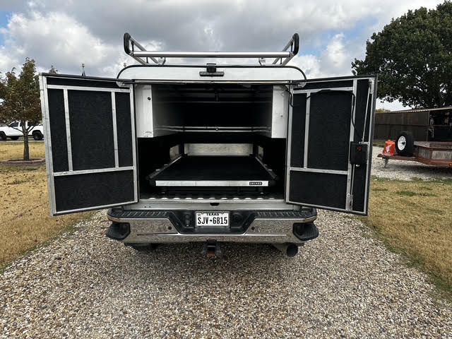 Used 2022 Chevrolet Silverado 3500 LT w/ Convenience Package AWD/4WD image 9