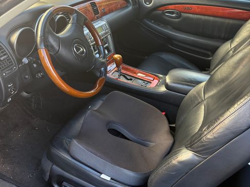 Used 2005 Lexus SC 430 Convertible image 4