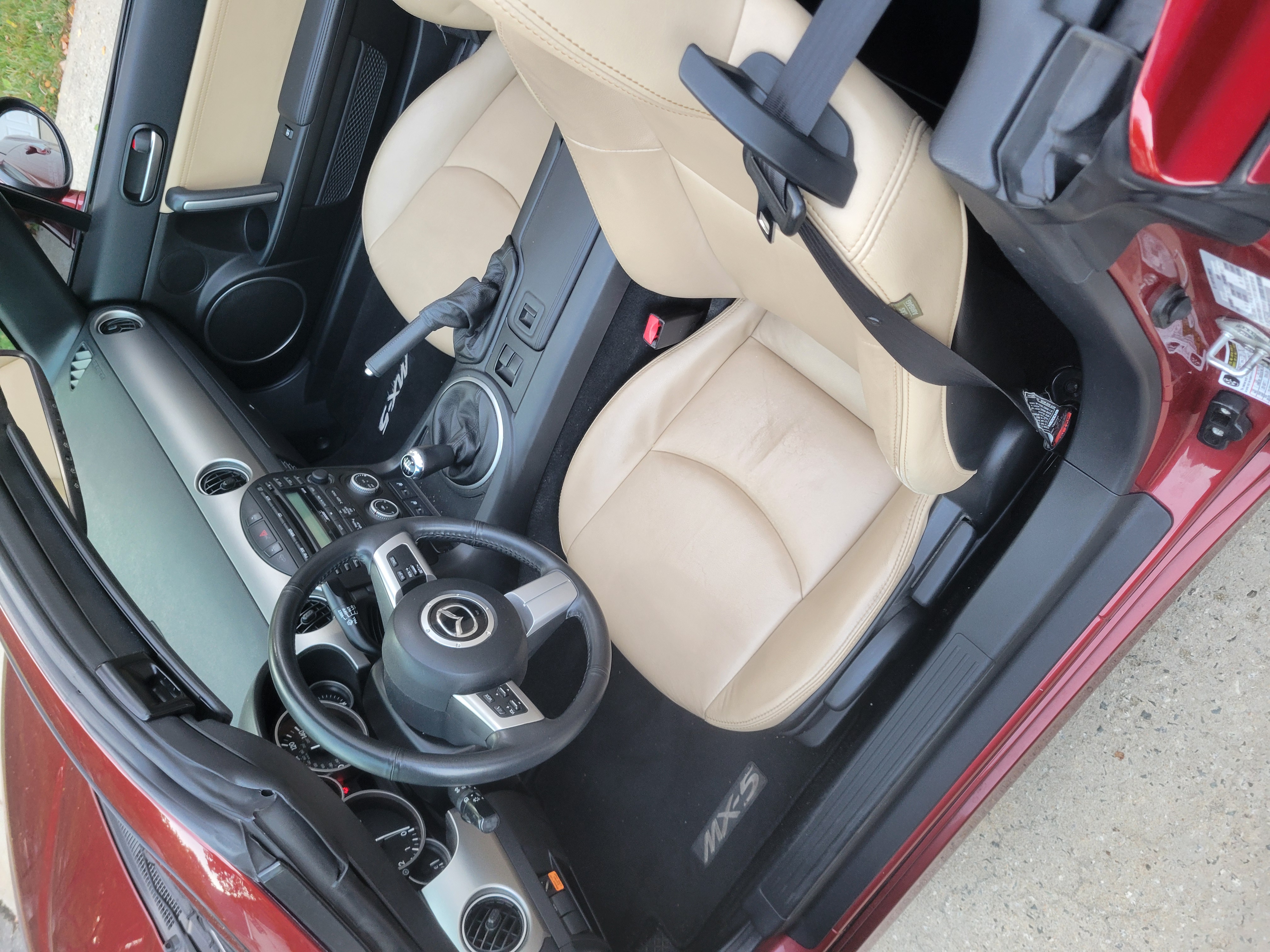 Used 2012 MAZDA MX-5 Miata Grand Touring w/ Premium Pkg RWD image 11
