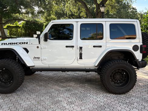 Used 2023 Jeep Wrangler Unlimited Rubicon 392 w/ Xtreme Recon 35" Tire Package AWD/4WD image 9