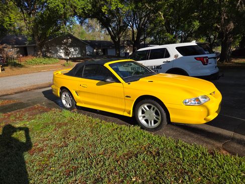 Used 1998 Ford Mustang GT image 3