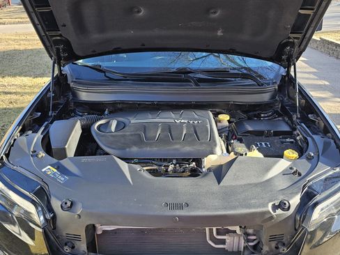 Used 2019 Jeep Cherokee Limited image 20