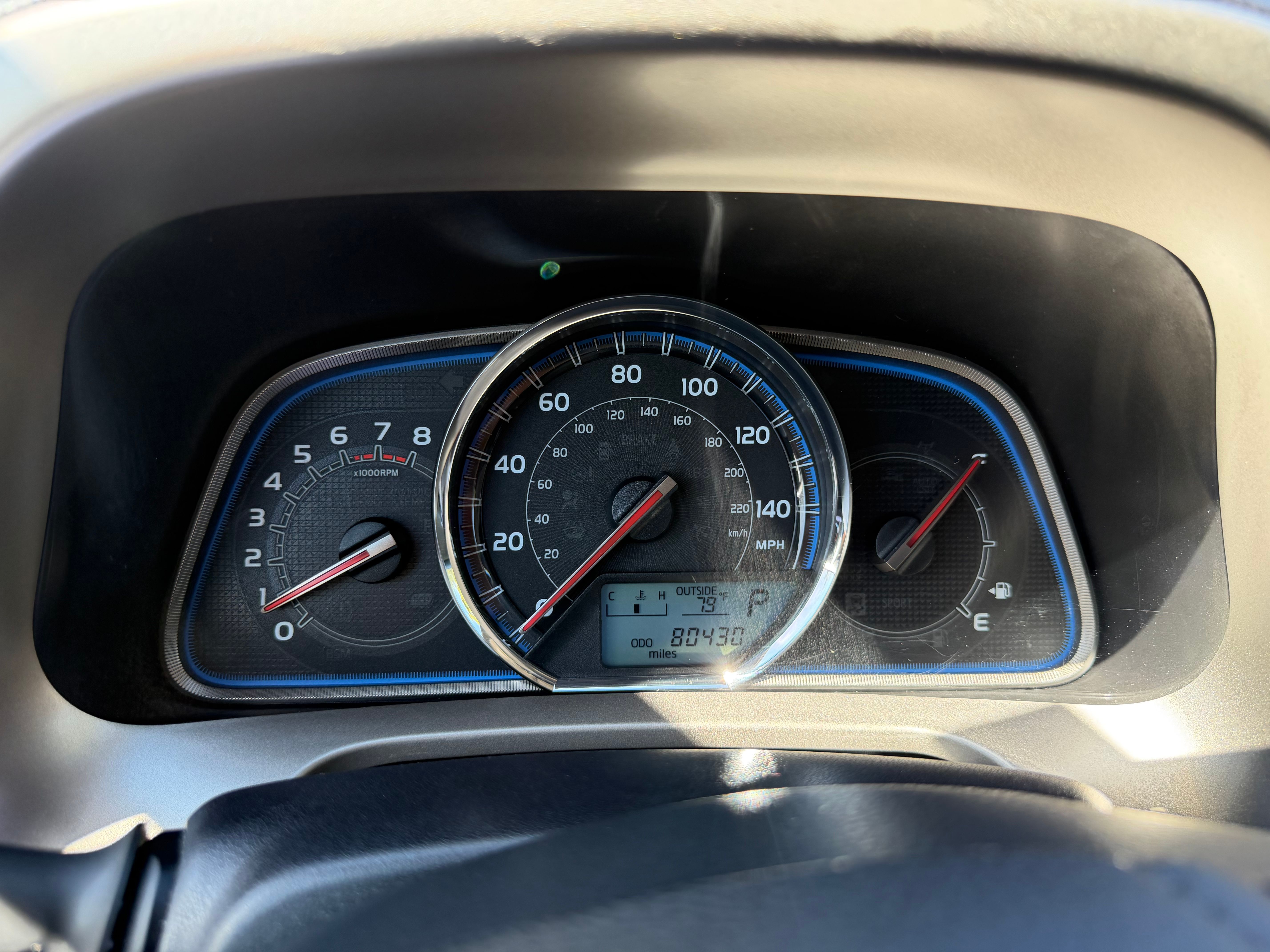 Used 2015 Toyota RAV4 Limited FWD image 4