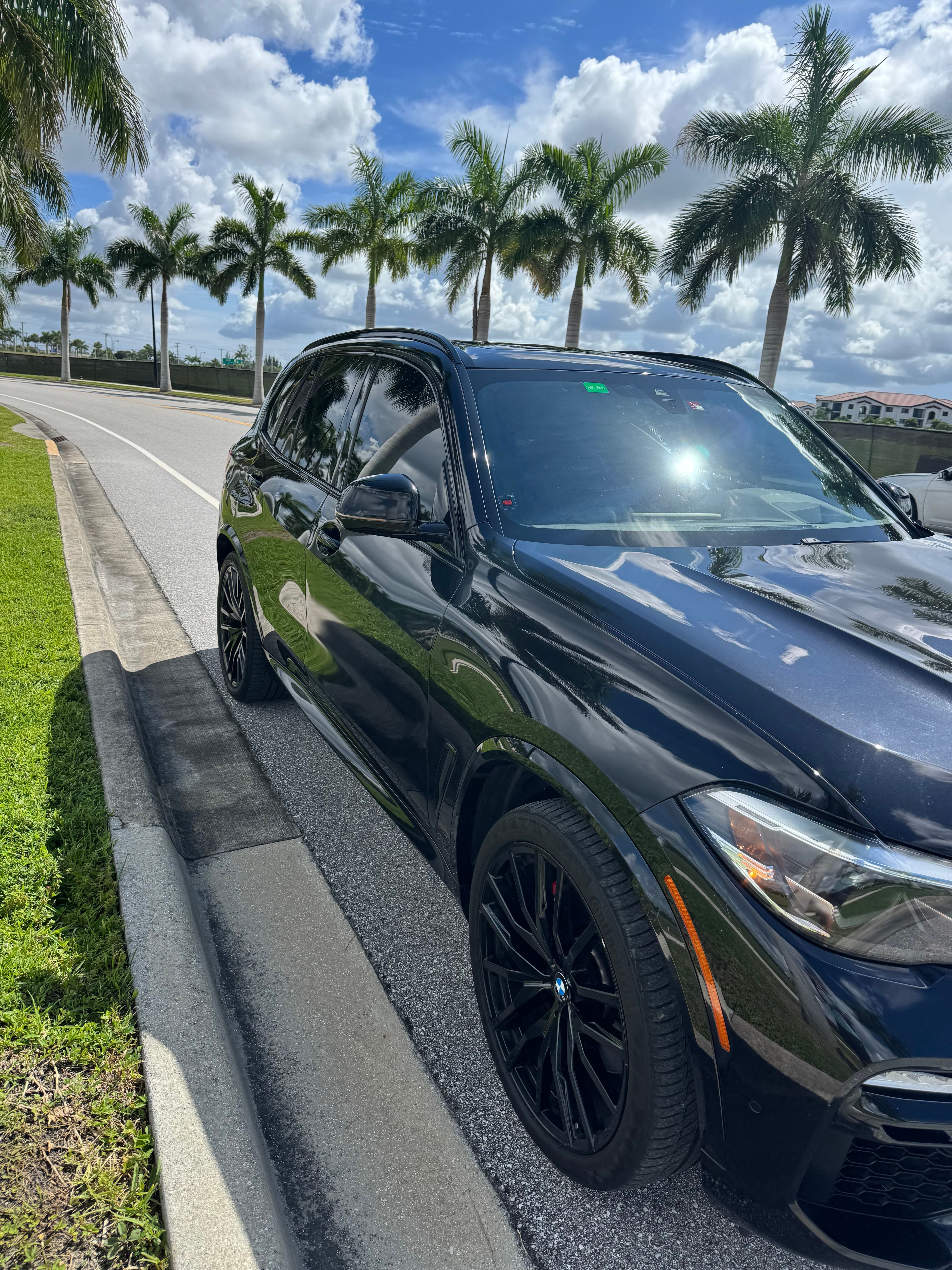 Used 2021 BMW X5 sDrive40i w/ M Sport Package RWD image 4