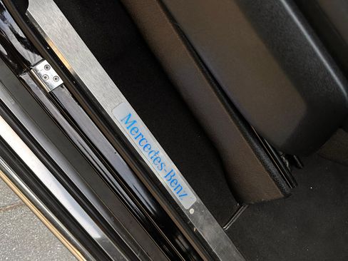 Used 2017 Mercedes-Benz G 550 image 8