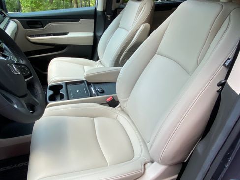 Used 2026 Honda Odyssey EX-L image 11