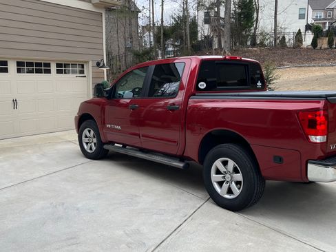 Used 2013 Nissan Titan SV w/ SV Premium Utility Pkg image 5