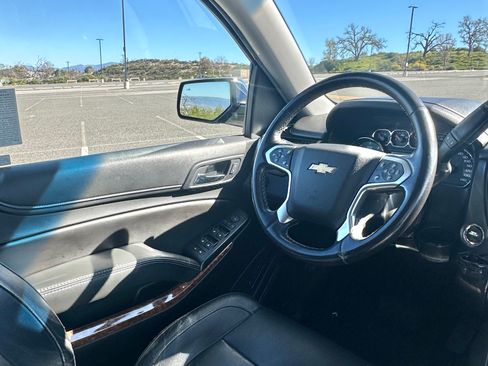Used 2018 Chevrolet Suburban Premier image 19