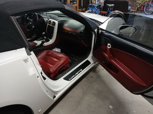 Used 2007 Chevrolet Corvette Convertible w/ Preferred Equipment Group image 10