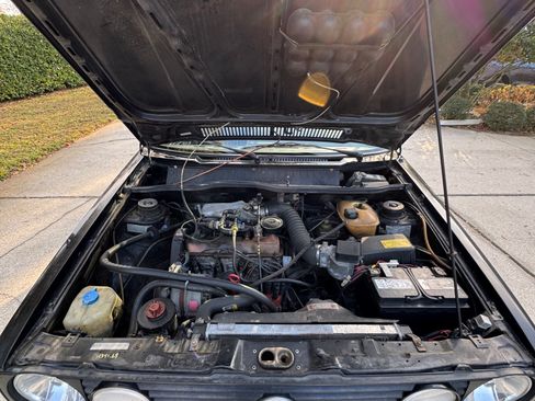 Used 1992 Volkswagen Cabriolet image 9