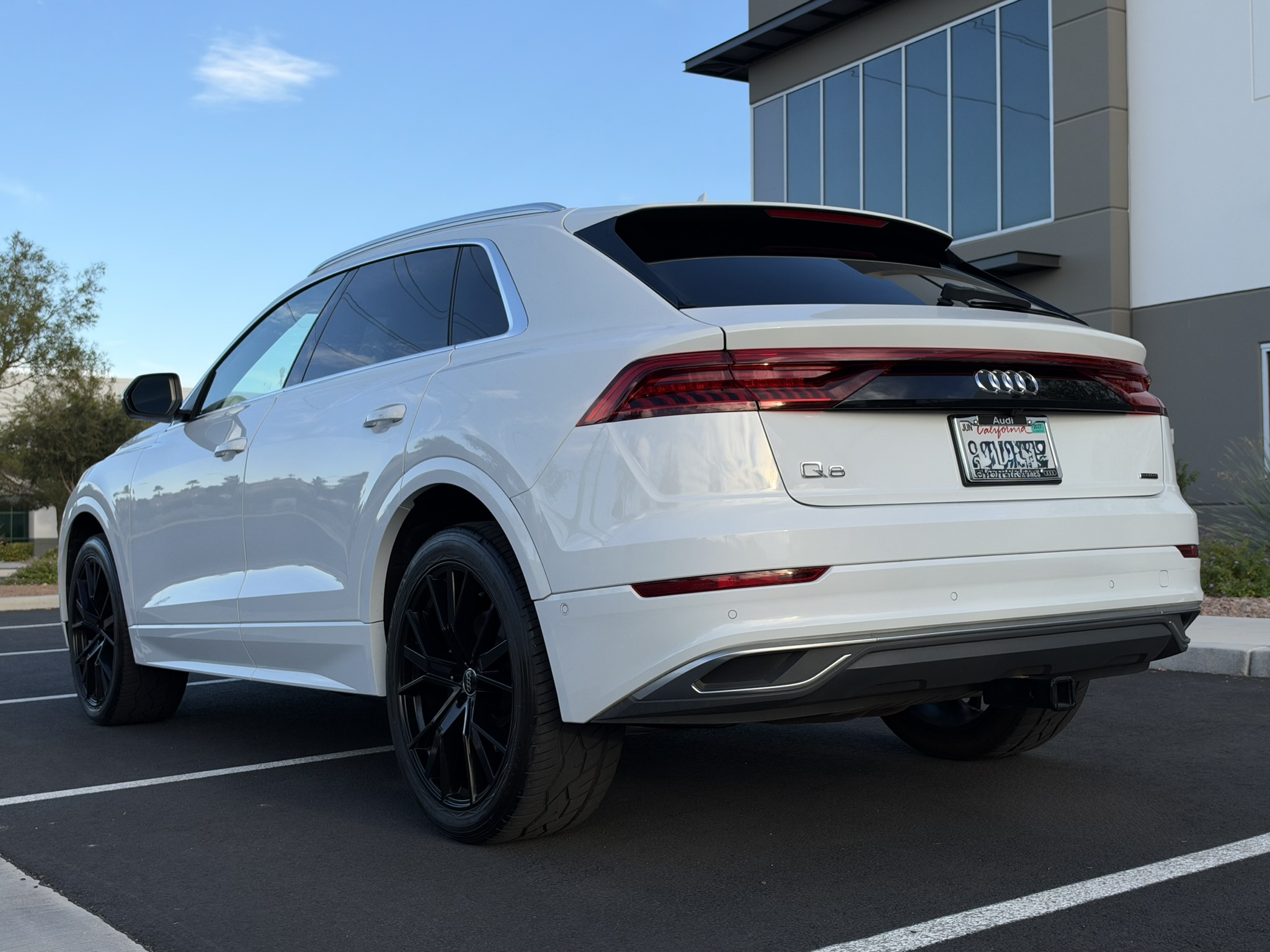 Used 2021 Audi Q8 Premium w/ Convenience Package AWD/4WD image 12