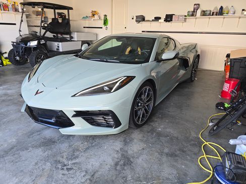 Used 2024 Chevrolet Corvette Stingray Preferred Cpe w/ Battery Protection Package image 11