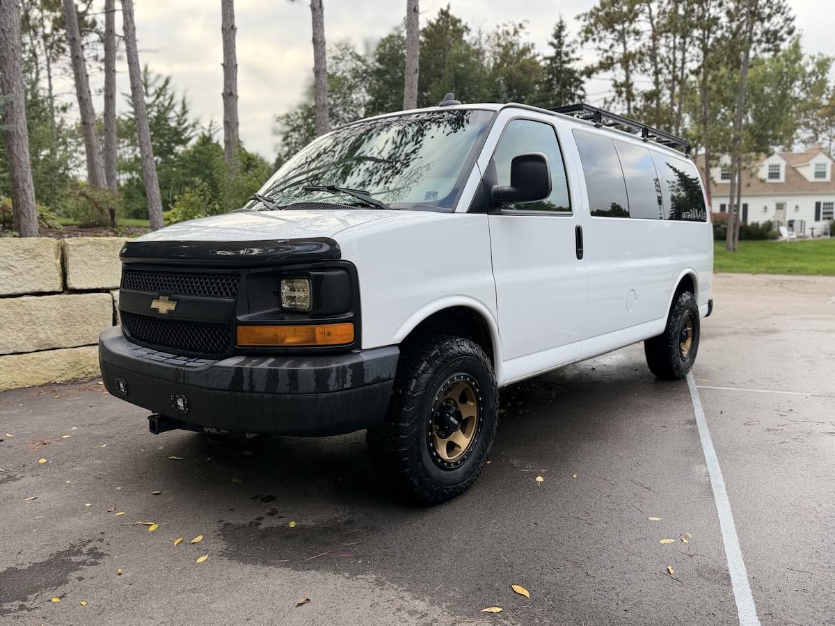 Used 2016 Chevrolet Express 2500 LS RWD image 1