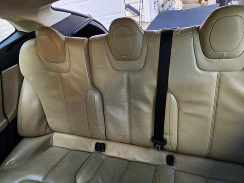 Used 2013 Tesla Model S image 8