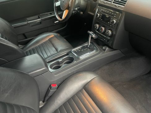 Used 2009 Dodge Challenger R/T image 13