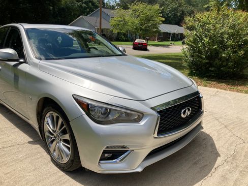 Used 2018 INFINITI Q50 Luxe w/ Essential Package (3.0T Luxe) RWD image 9