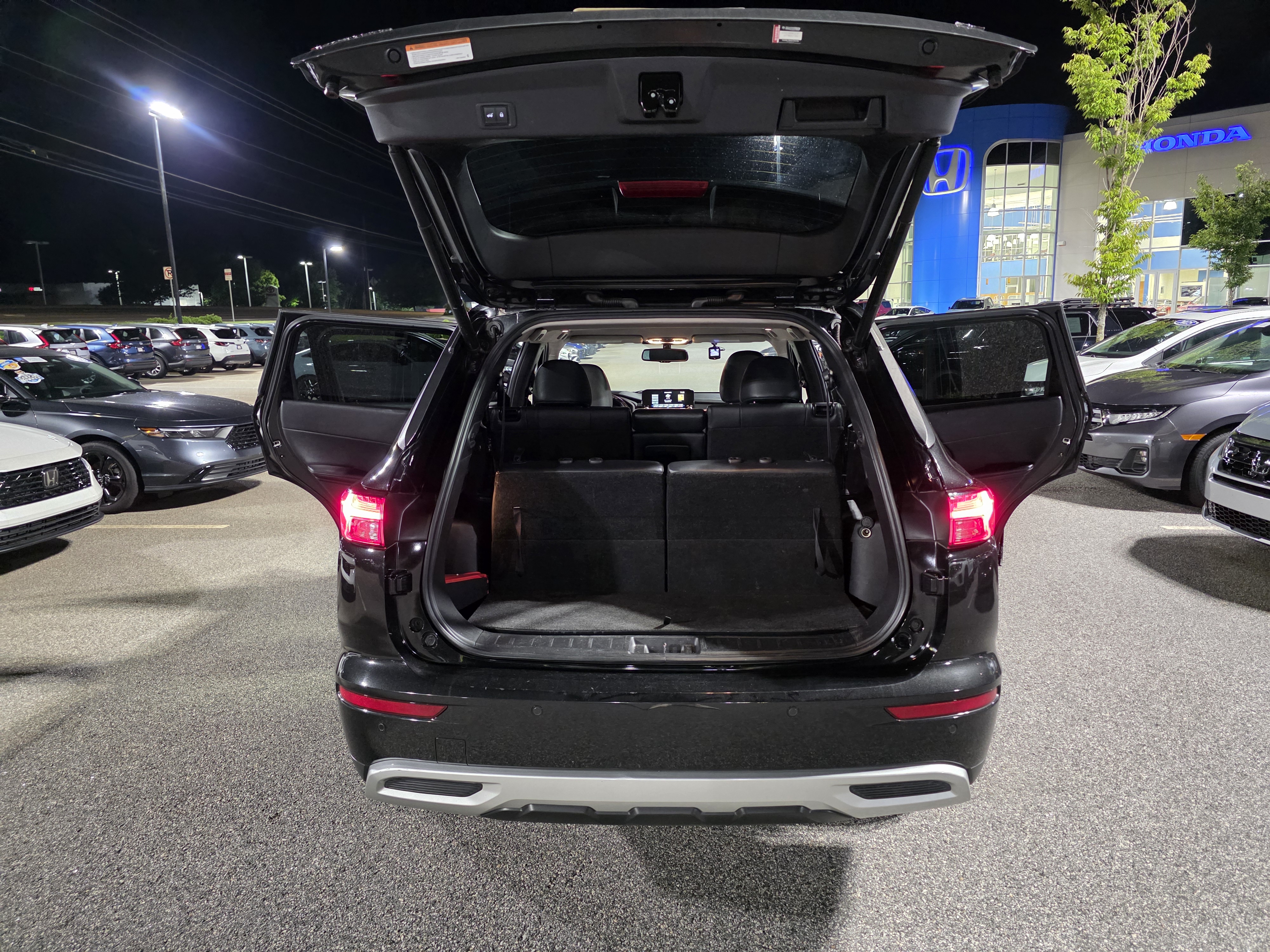 Used 2022 Mitsubishi Outlander SEL Black Edition FWD image 10