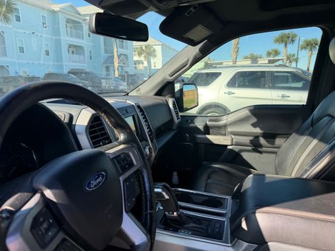 Used 2019 Ford F150 Platinum w/ Equipment Group 701A Luxury image 8