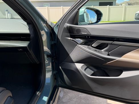 Used 2024 BMW 530i w/ Premium Package image 16