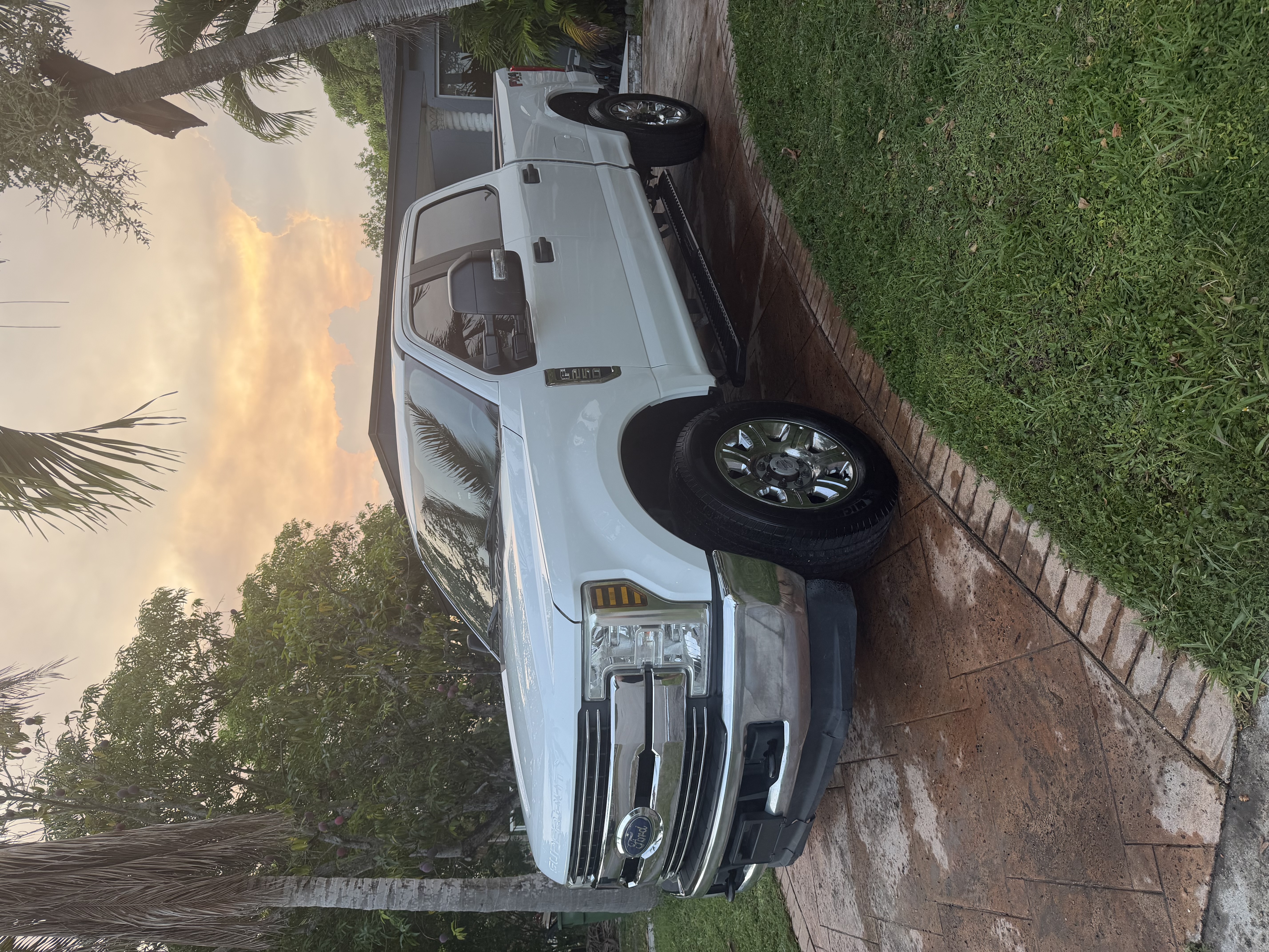 Used 2018 Ford F250 XL w/ Power Equipment Group AWD/4WD image 4