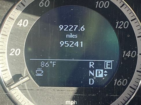 Used 2011 Mercedes-Benz E 350 Sedan image 16