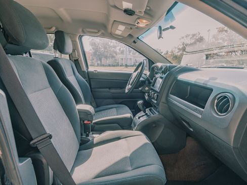 Used 2013 Jeep Compass Latitude image 21