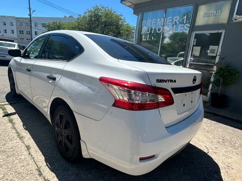 Used 2015 Nissan Sentra S FWD image 5